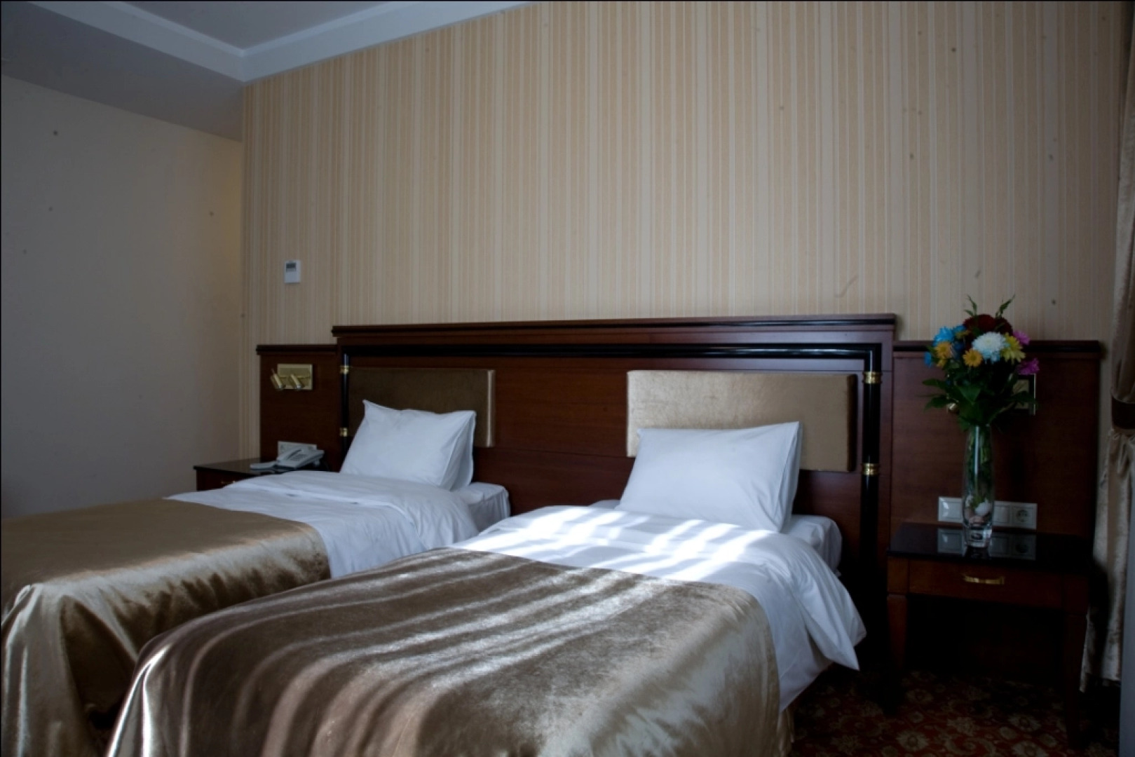 Отель Атропат