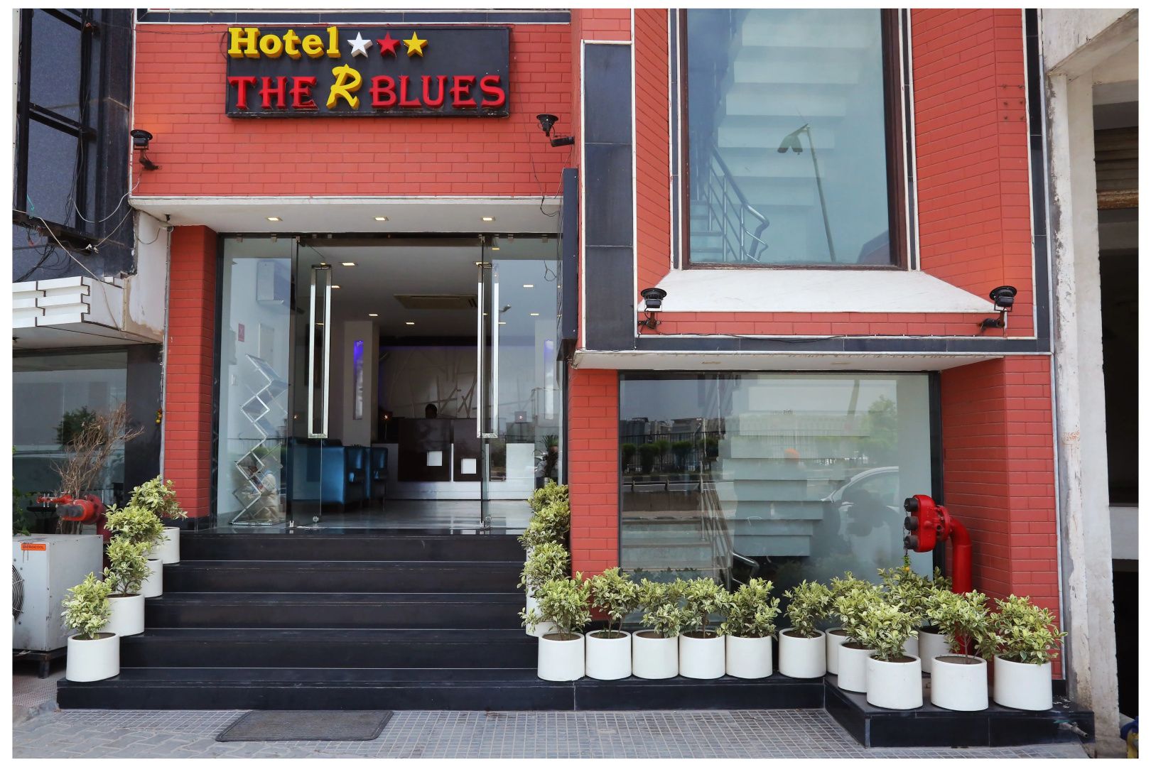 Отель The R Blues