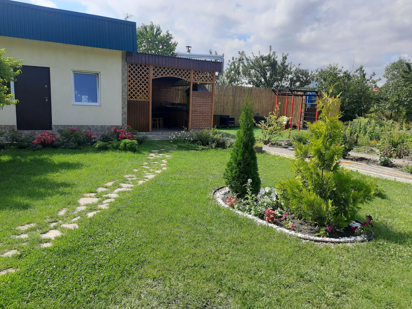 Частный дом Загородный Дом на Юце