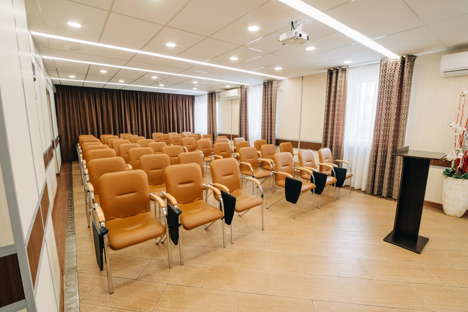 Отель Аврора