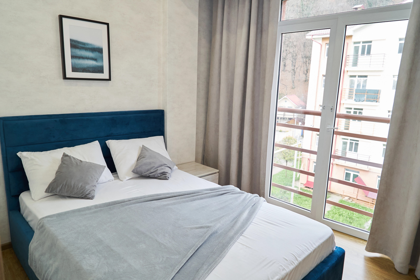 Апартаменты Семейные с Видом на Массив Горы Аибга