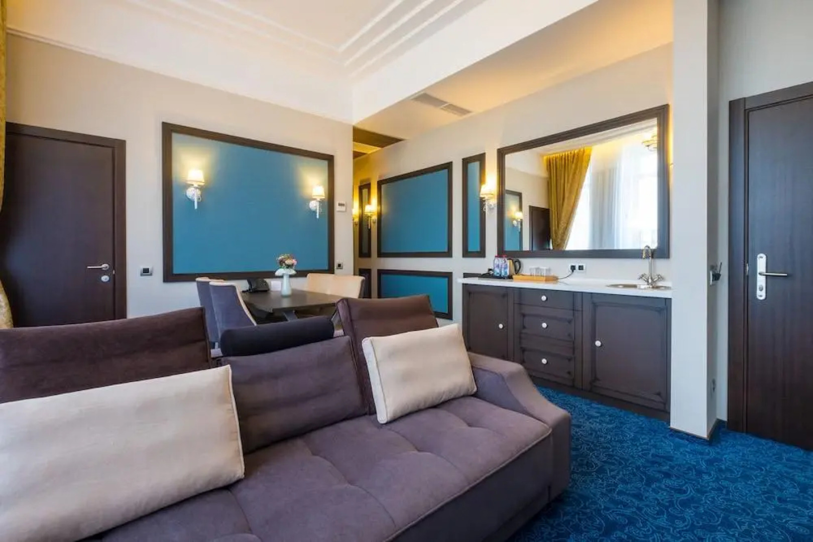 Отель Томь Ривер Плаза