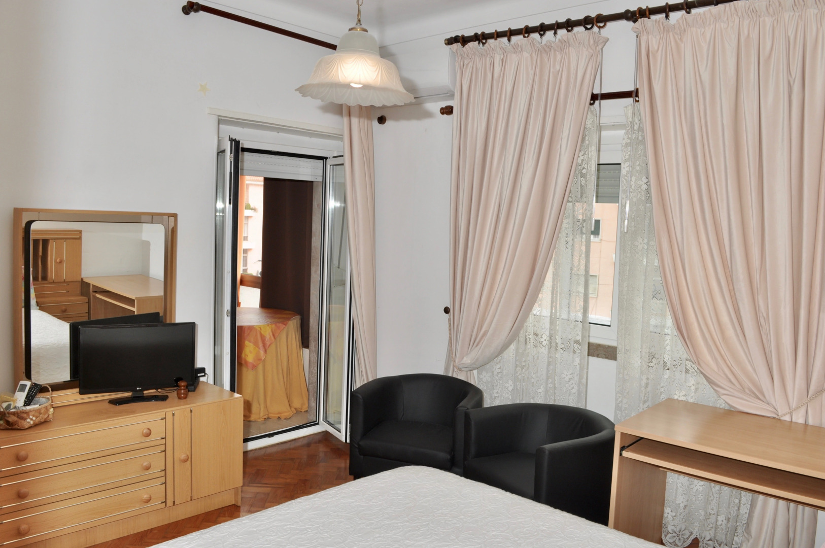 Апартаменты Mary and Rooms