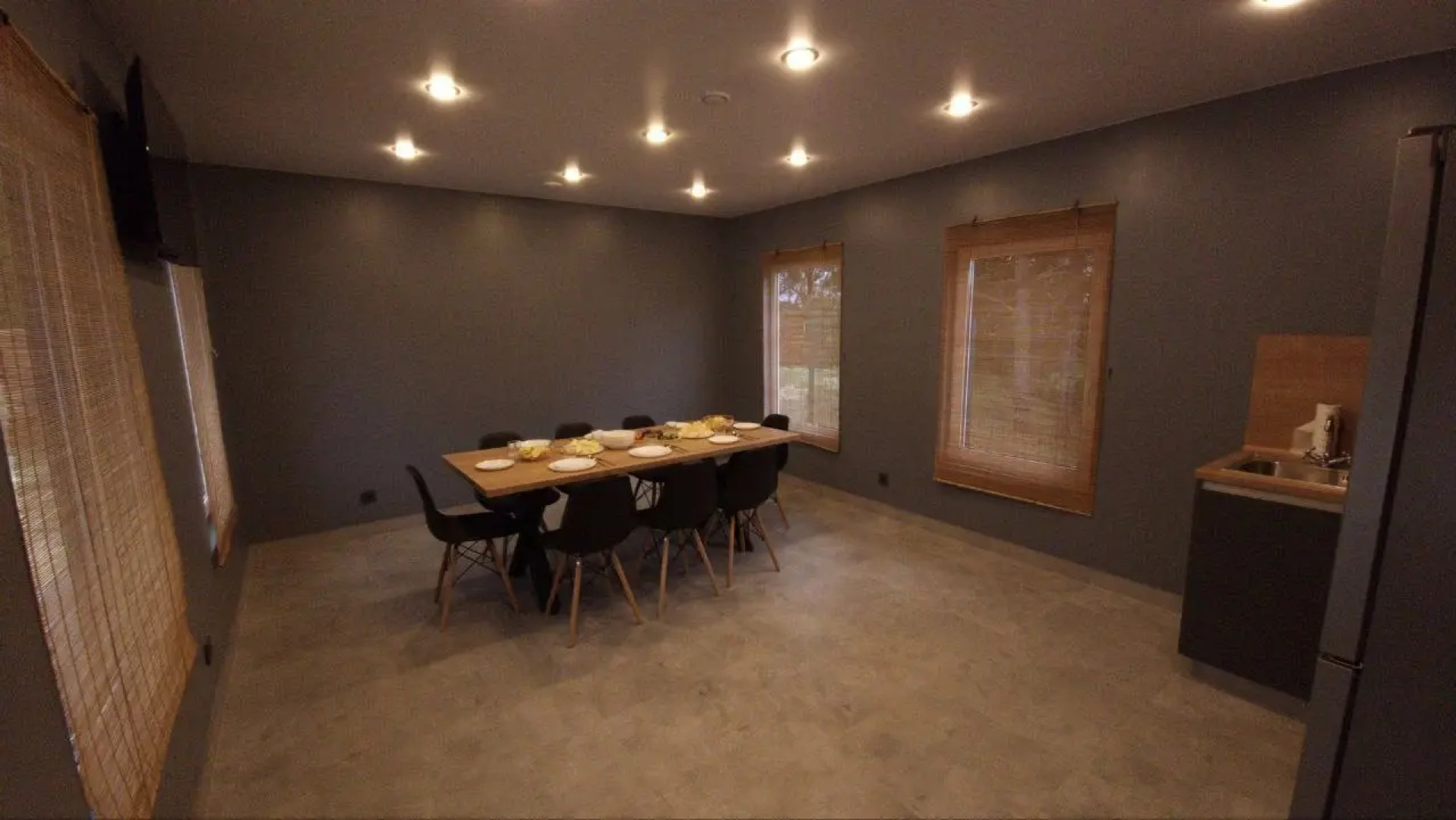 Частный дом с Бассейном и Мангальной Зоной