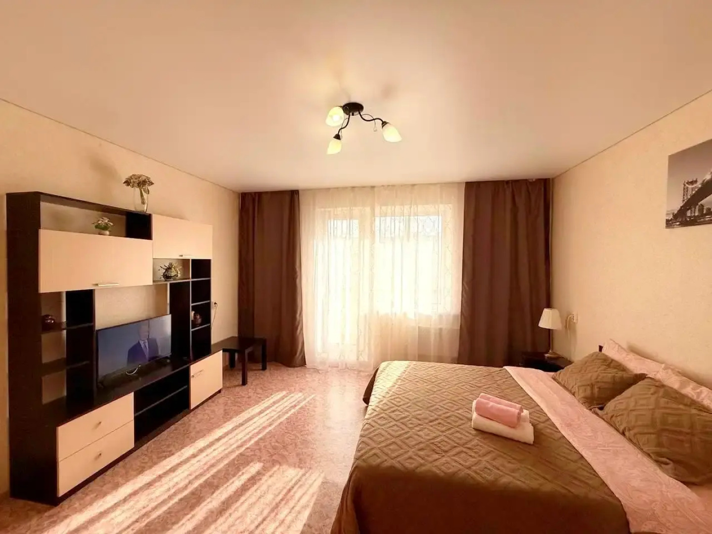 Квартира GoldApart на проспекте Победы 342а