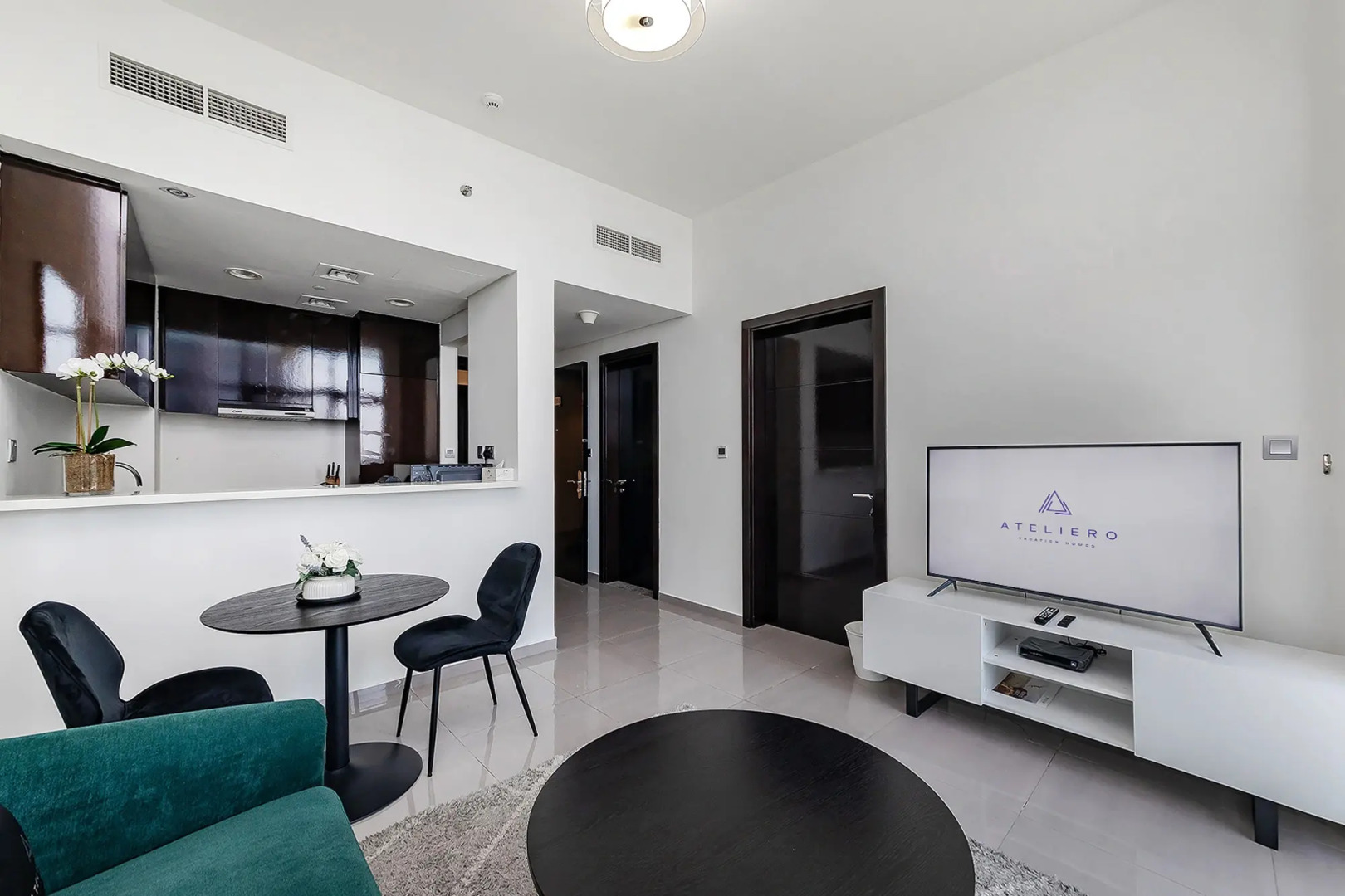 Апартаменты Stylish 1BR at Damac Merano Tower with Great View