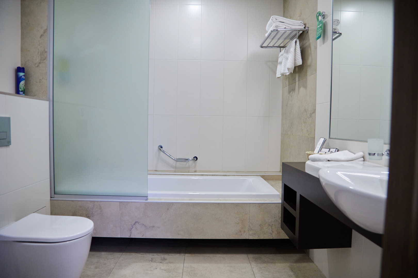 Отель Бридж