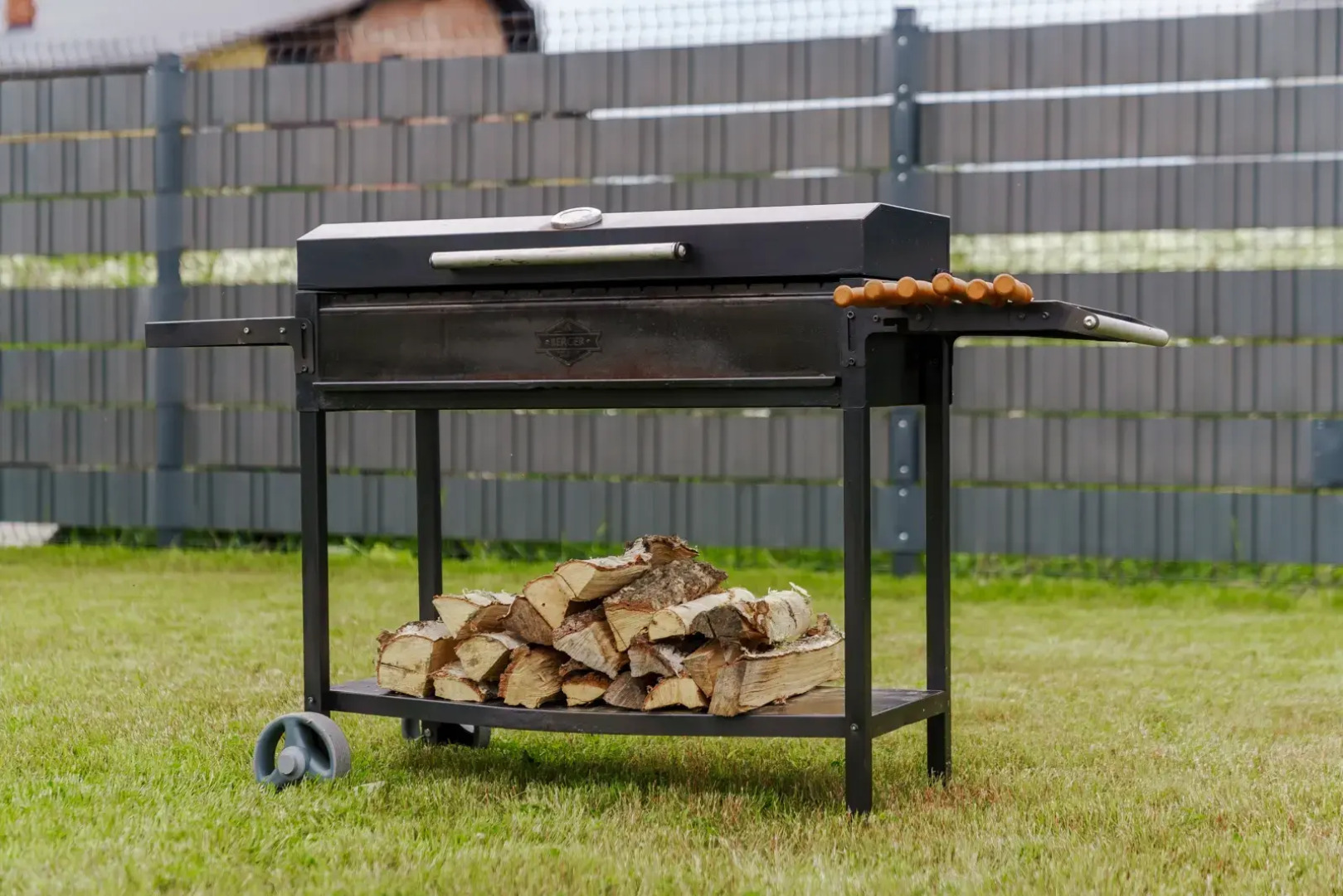 Частный дом c собственным бассейном и зоной барбекю Apart-Deluxe Легенды моря