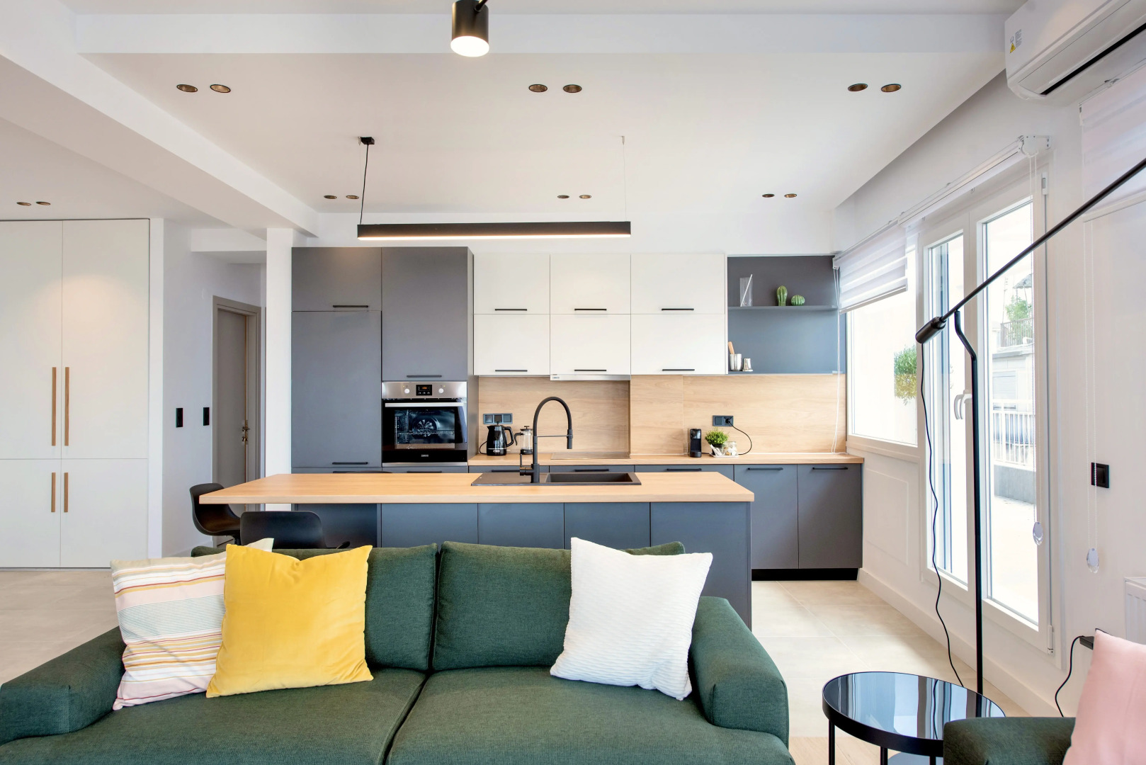 Апартаменты Oddity Seafront Penthouse