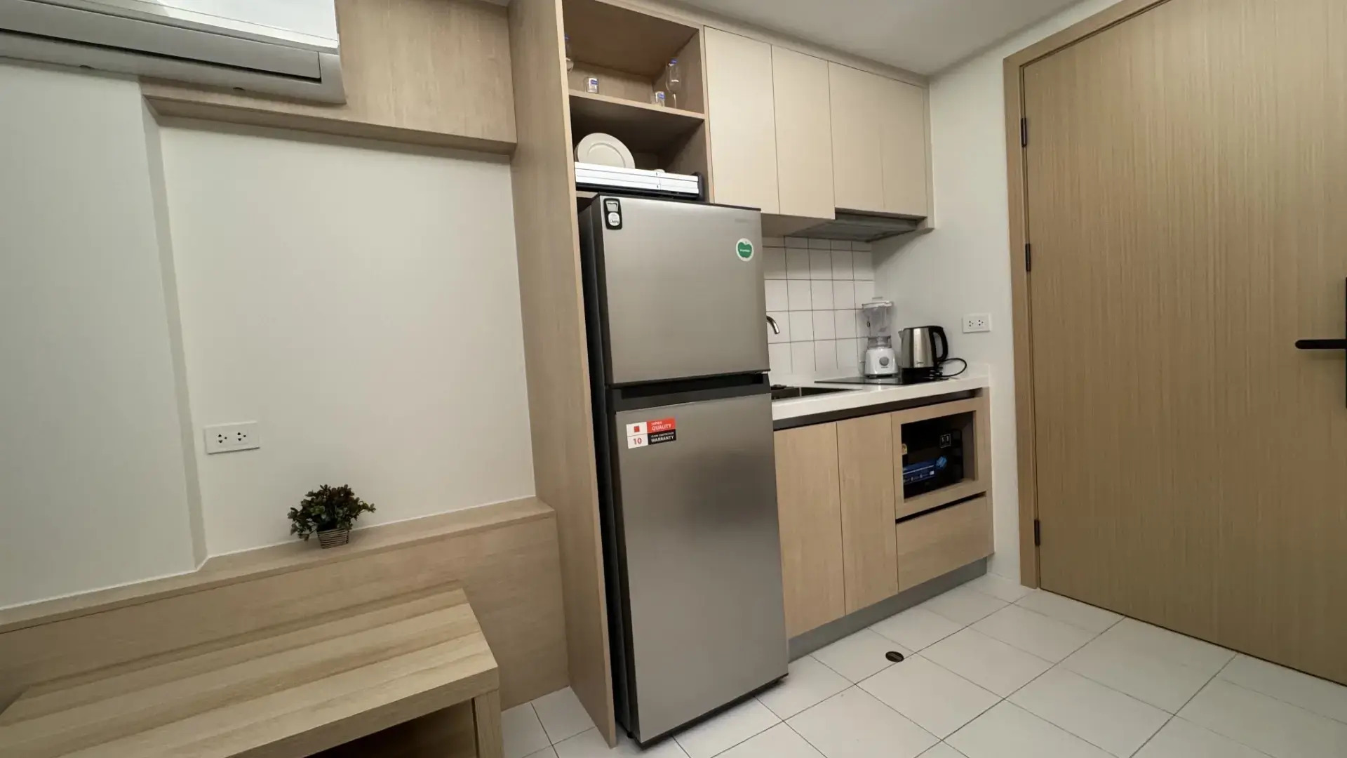 Квартира Милая с бассейном рядом с морем