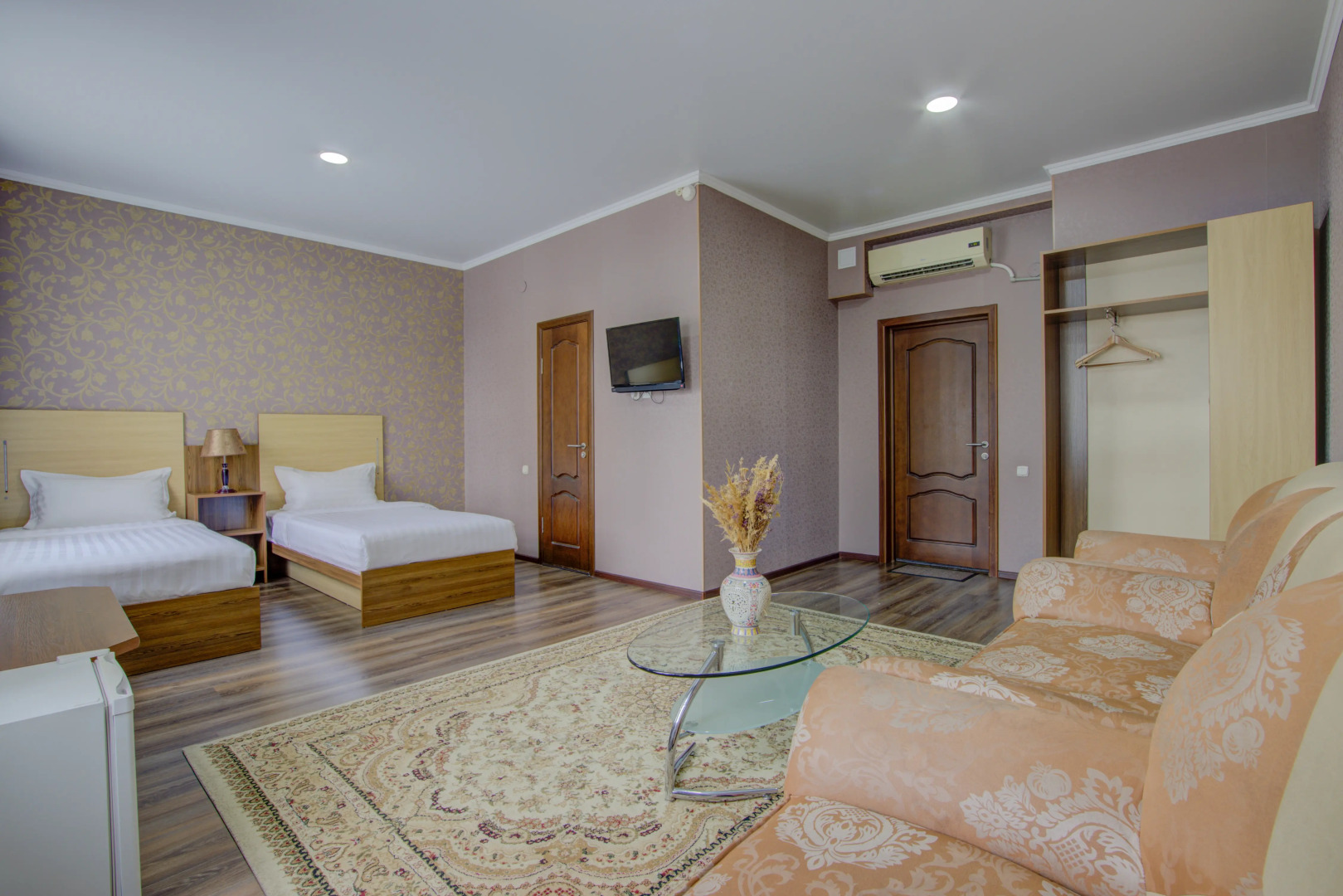 Отель Shah Palace