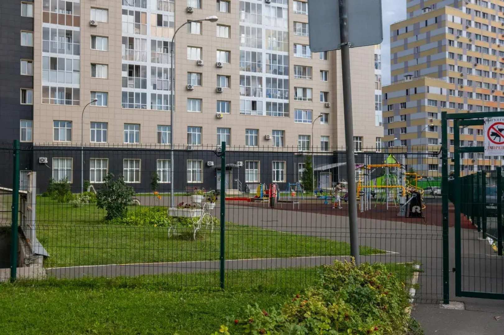 Апартаменты Двухуровневая студия на Роторной