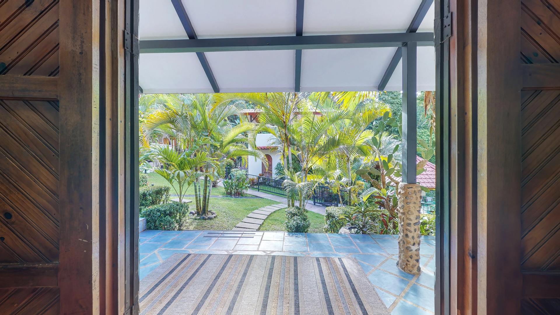 Апарт-отель The Scarlet Villas