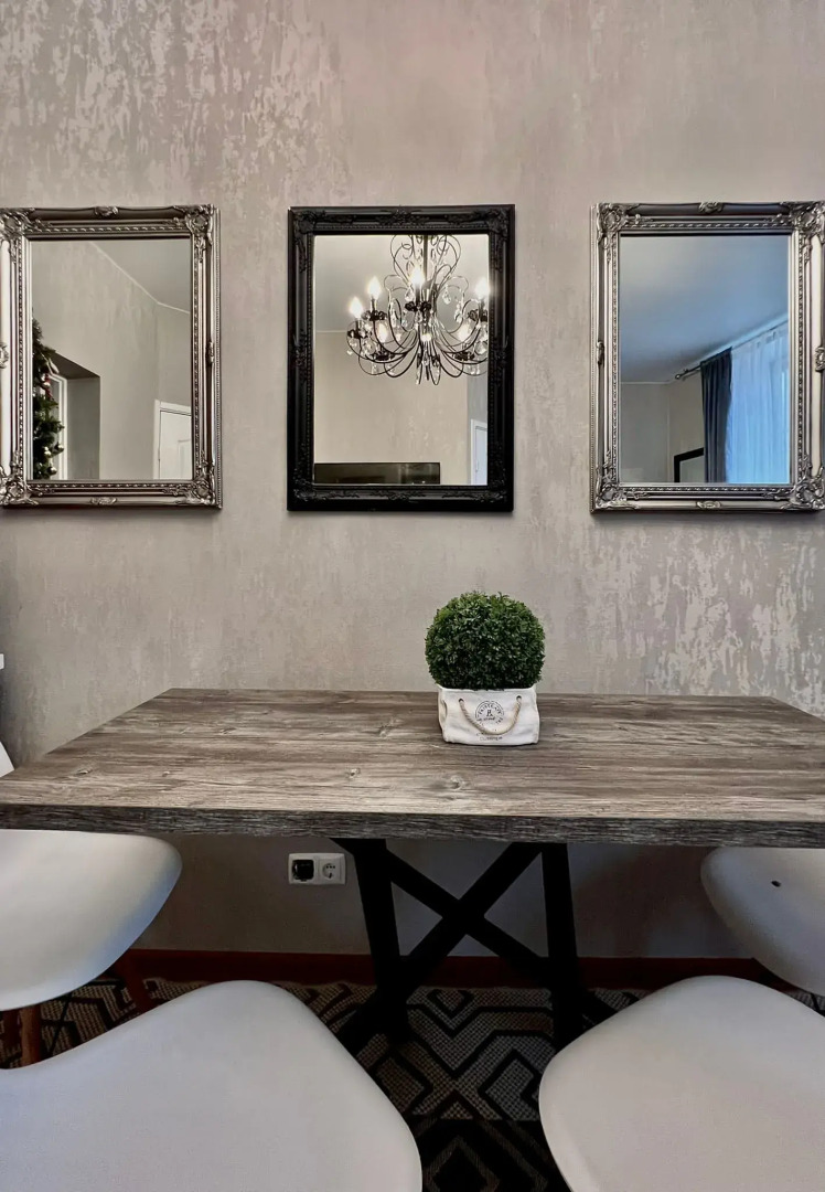 Апартаменты Карла Маркса 19