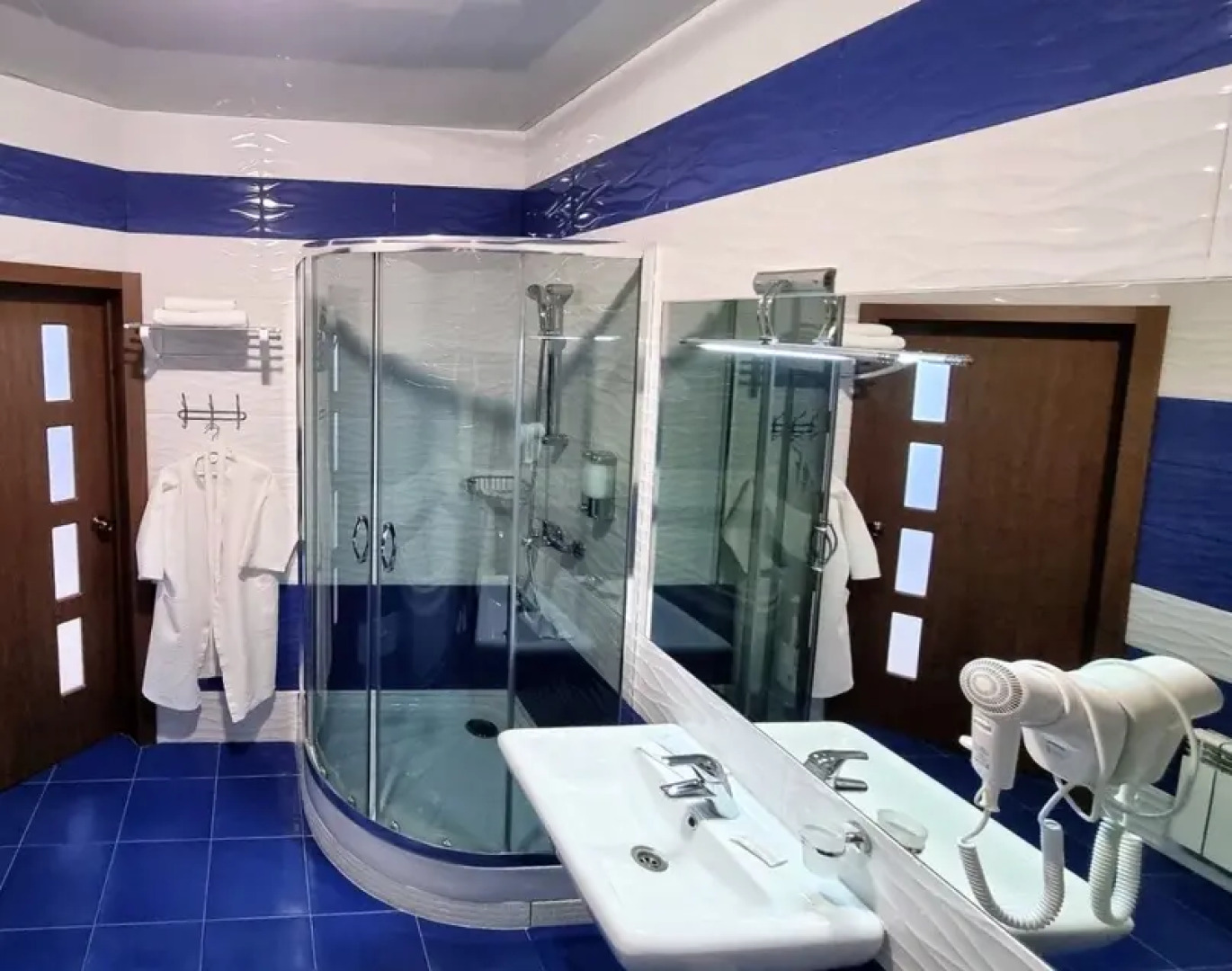 Отель Золотой шар