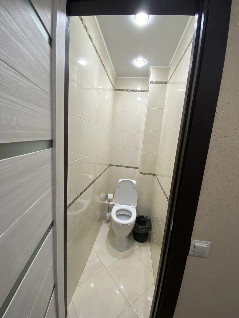 Апартаменты Люкс 2-комнатные Лесная 5 жёлтый нарцисс