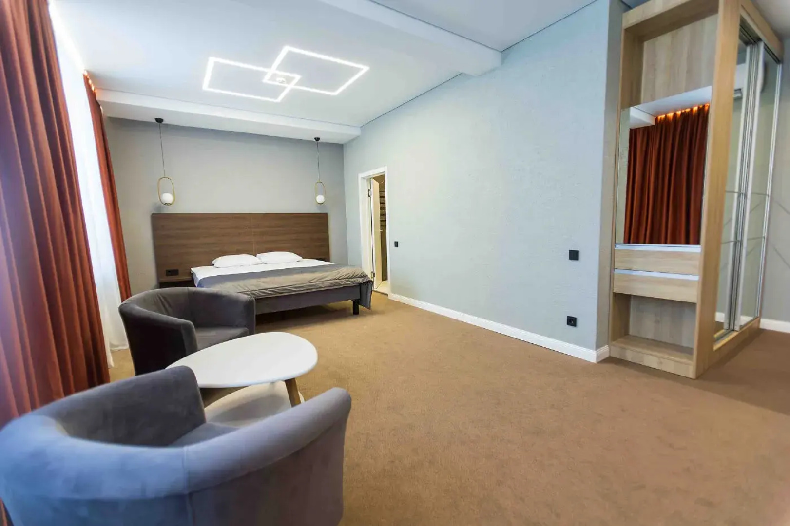 Отель Геопур