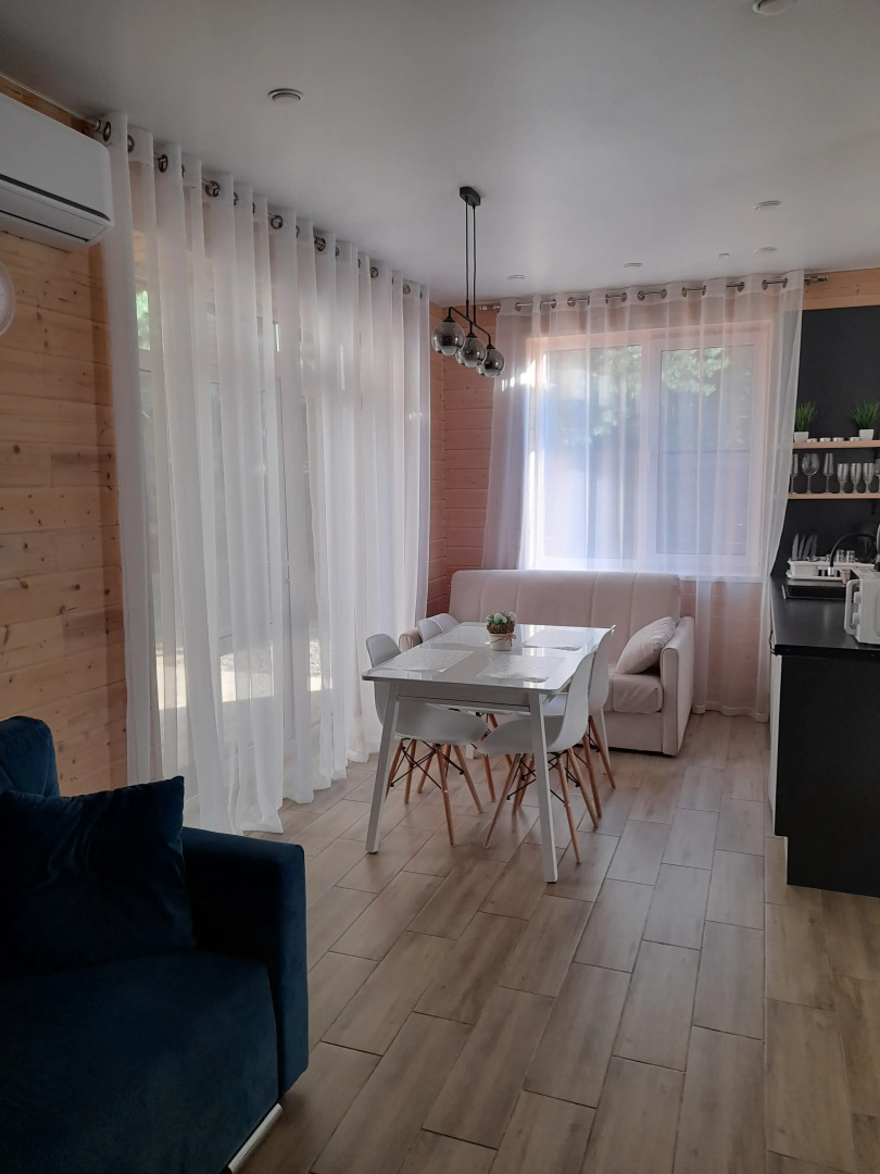 Частный дом 15 Солнечная Долина с бассейном на территории курорта Нечкино