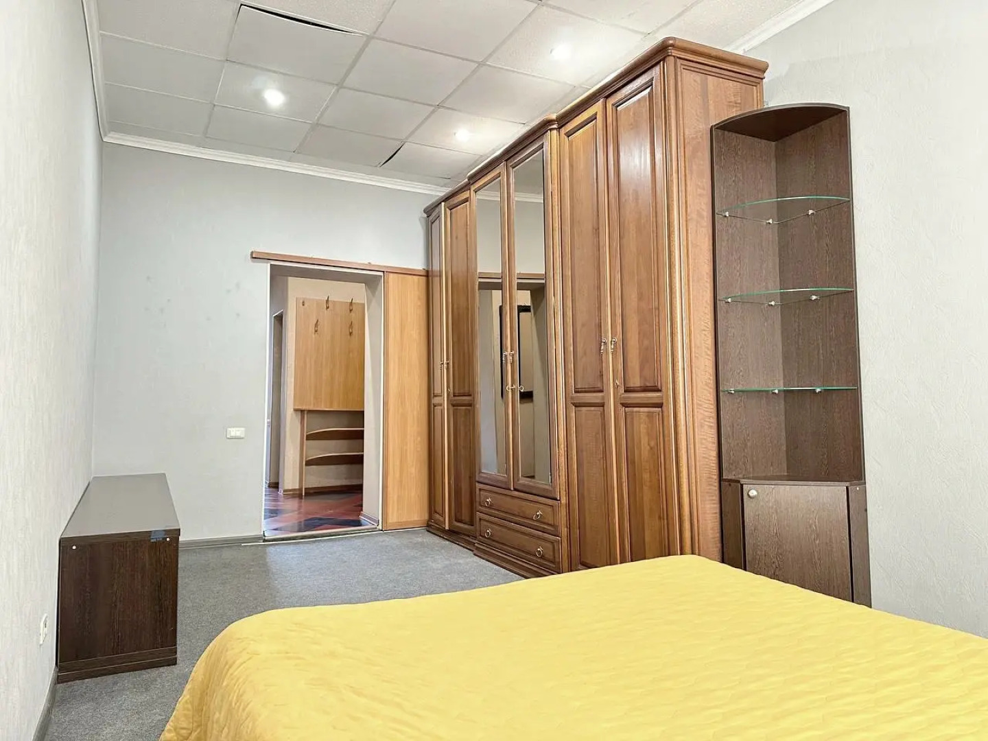 Квартира Четырехкомнатная в Центре на Островского