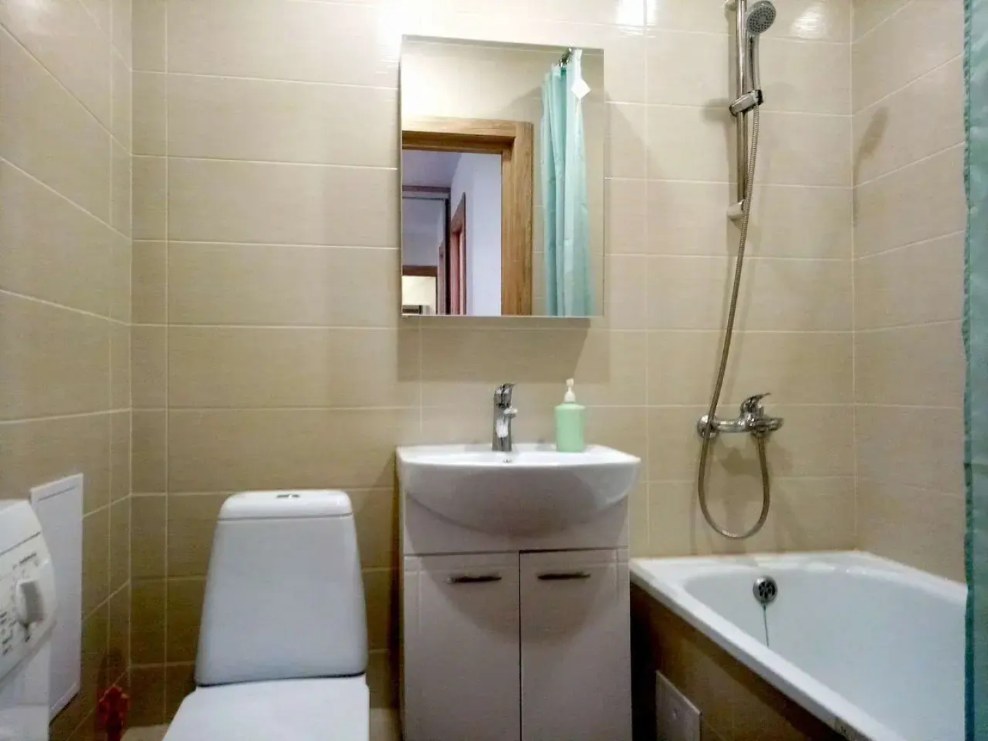 Квартира на улице Хлыновская 28