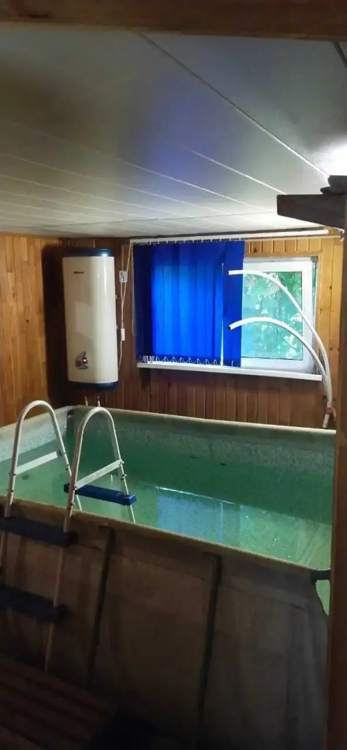 Частный дом с баней на территории