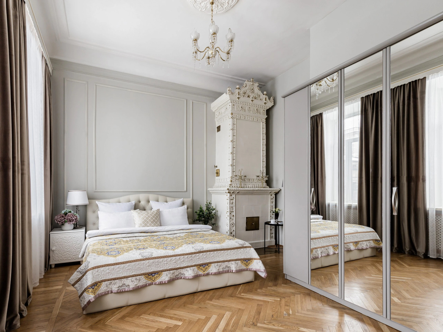 Апартаменты Minin Apartments с видом на Казанский собор 120 кв.м.