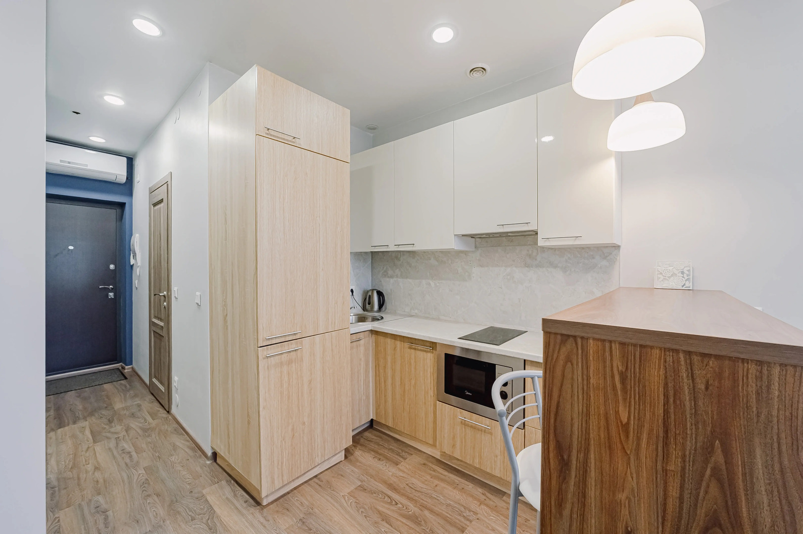 Апартаменты Rooms-ekb in Radius Central House с видом на город (9 этаж)