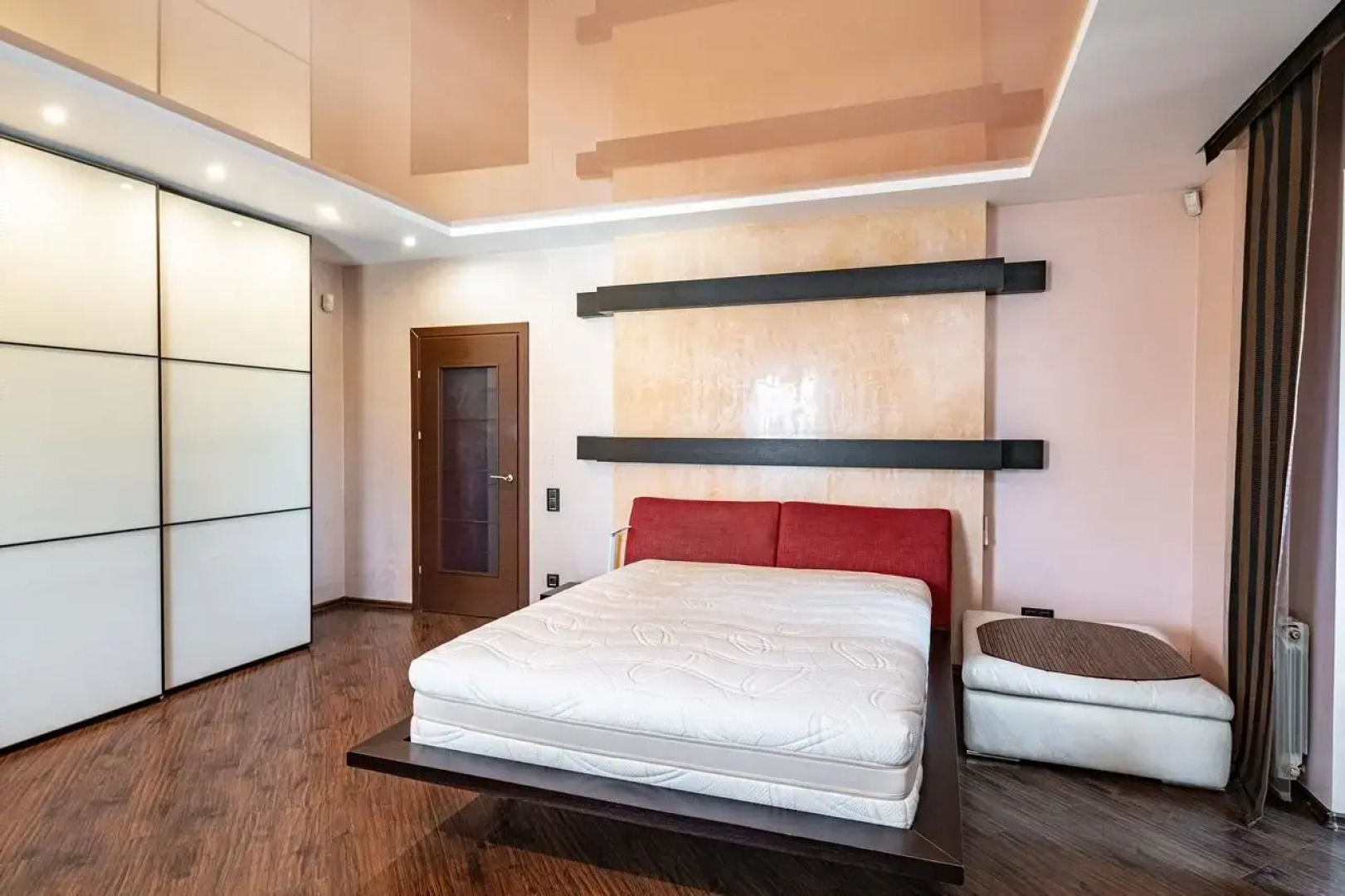 Квартира Просторная на Партизанском проспекте 52