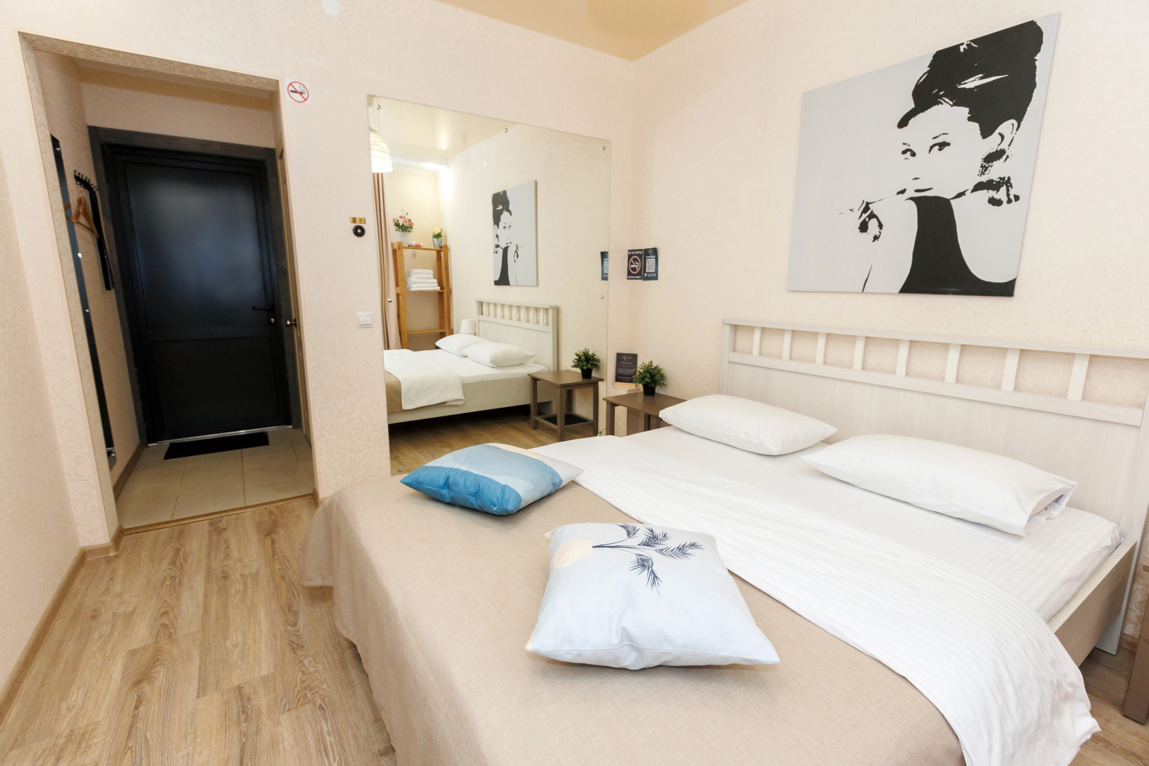 Мини отель Room Hotel