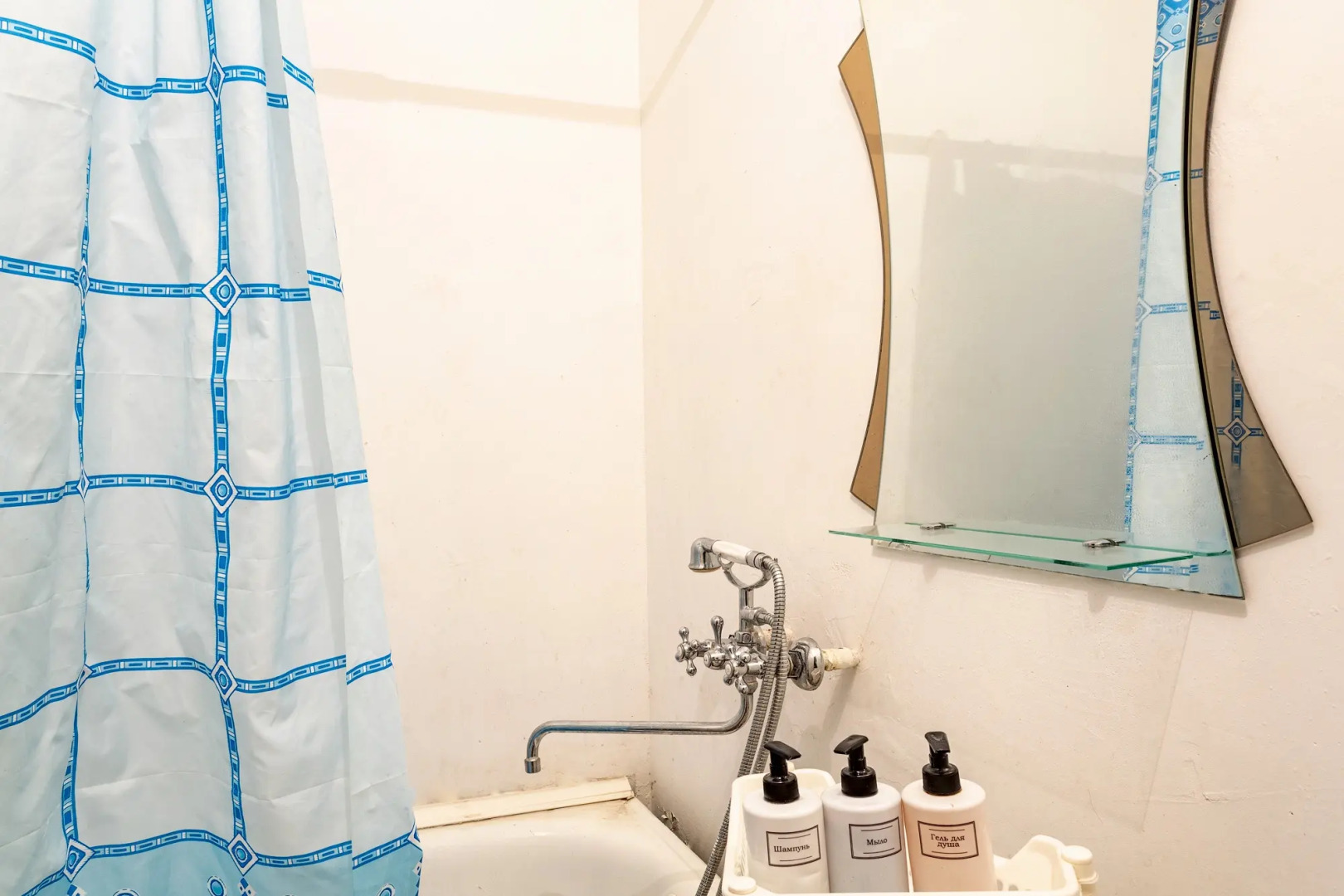 Квартира просторная трехкомнатная