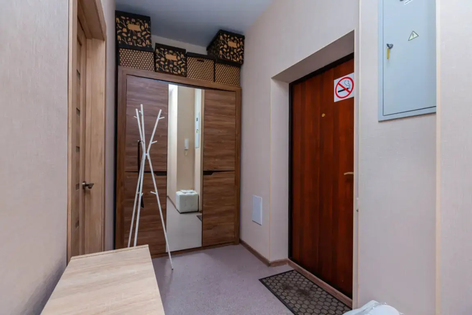 АПАРТАМЕНТЫ REHOME24 на 21 этаже с балконом