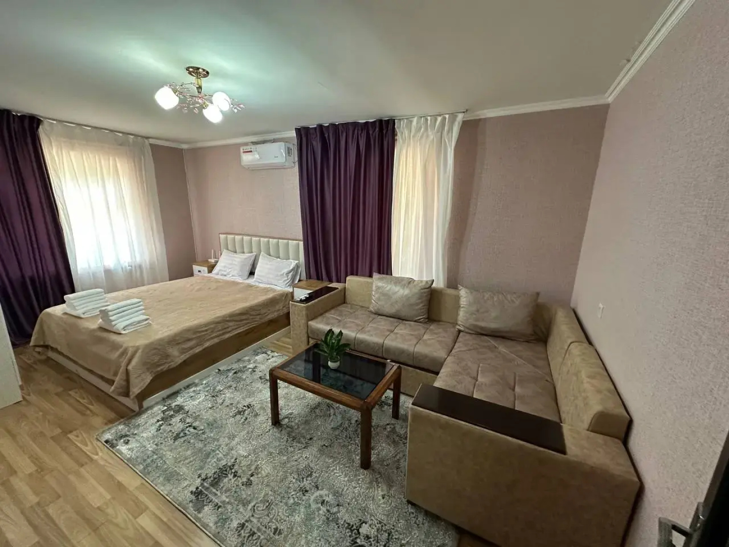 Апартаменты Bronin Homes Registan