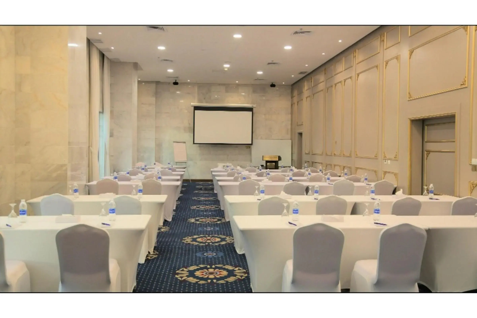 Grand Majestic Hotel