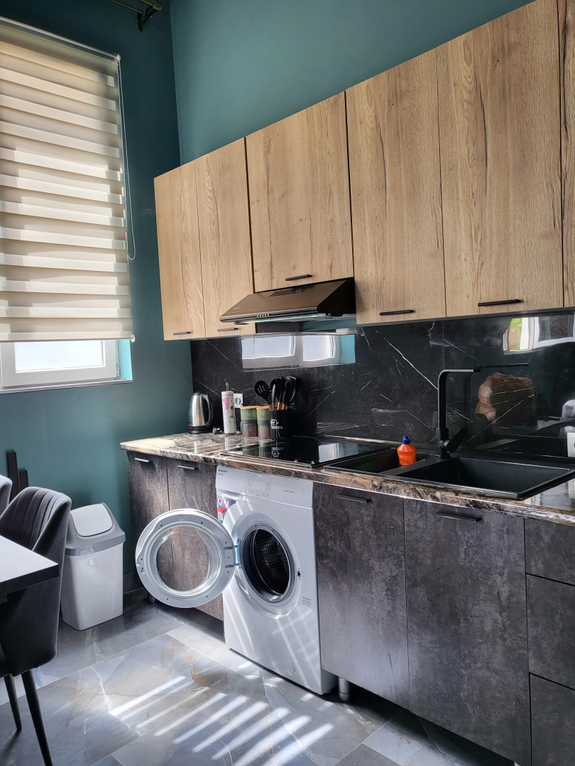 Квартира Максилан