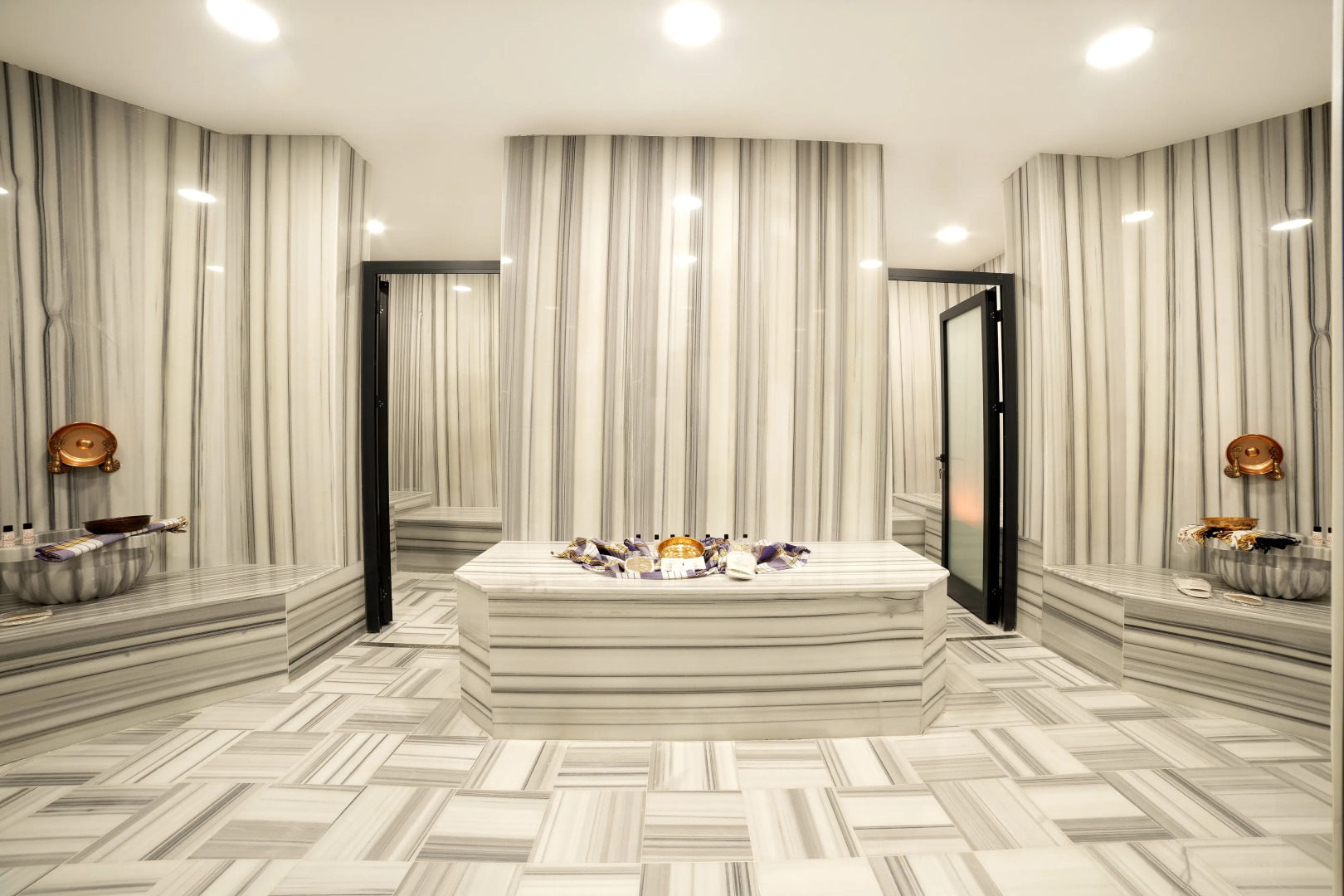 Bulton Hotel Airport