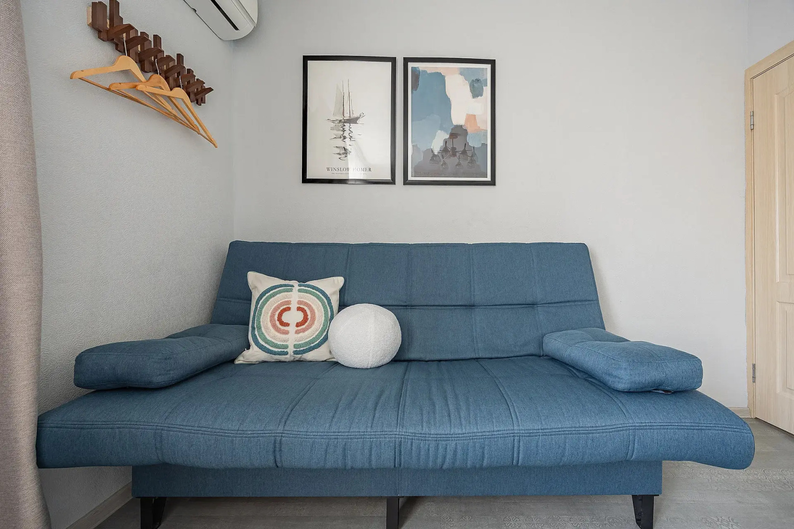 Апартаменты двухкомнатные в самом центре на Большой Покровской 73, Сова-Дом