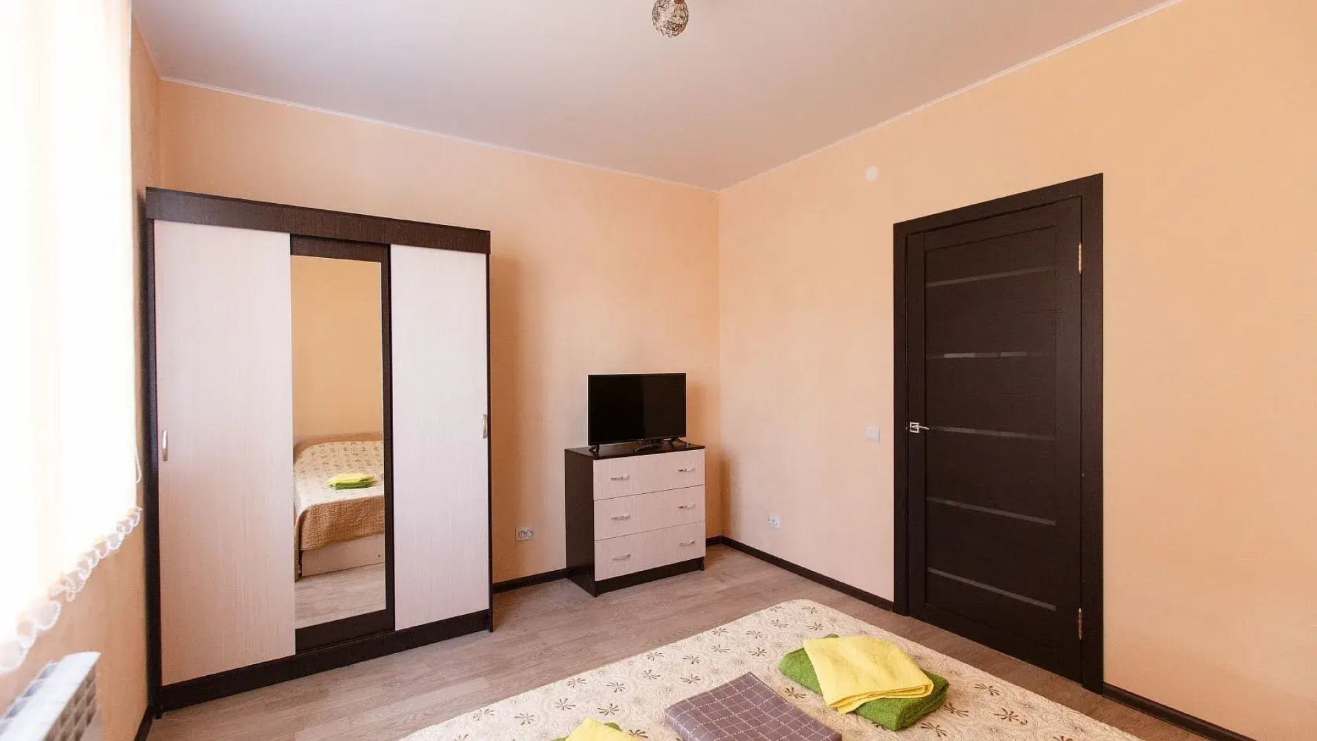 Апартаменты  Right Room трехкомнатные на Салтыкова-Щедрина 3