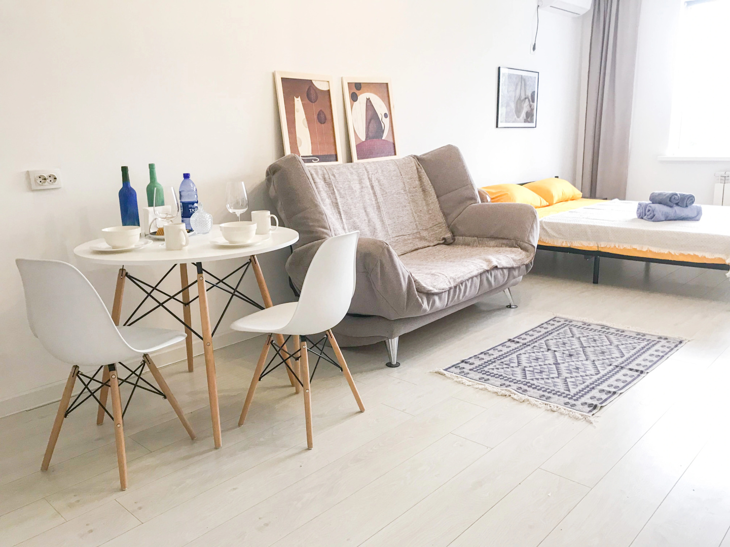 Апартаменты ADT Beige and white