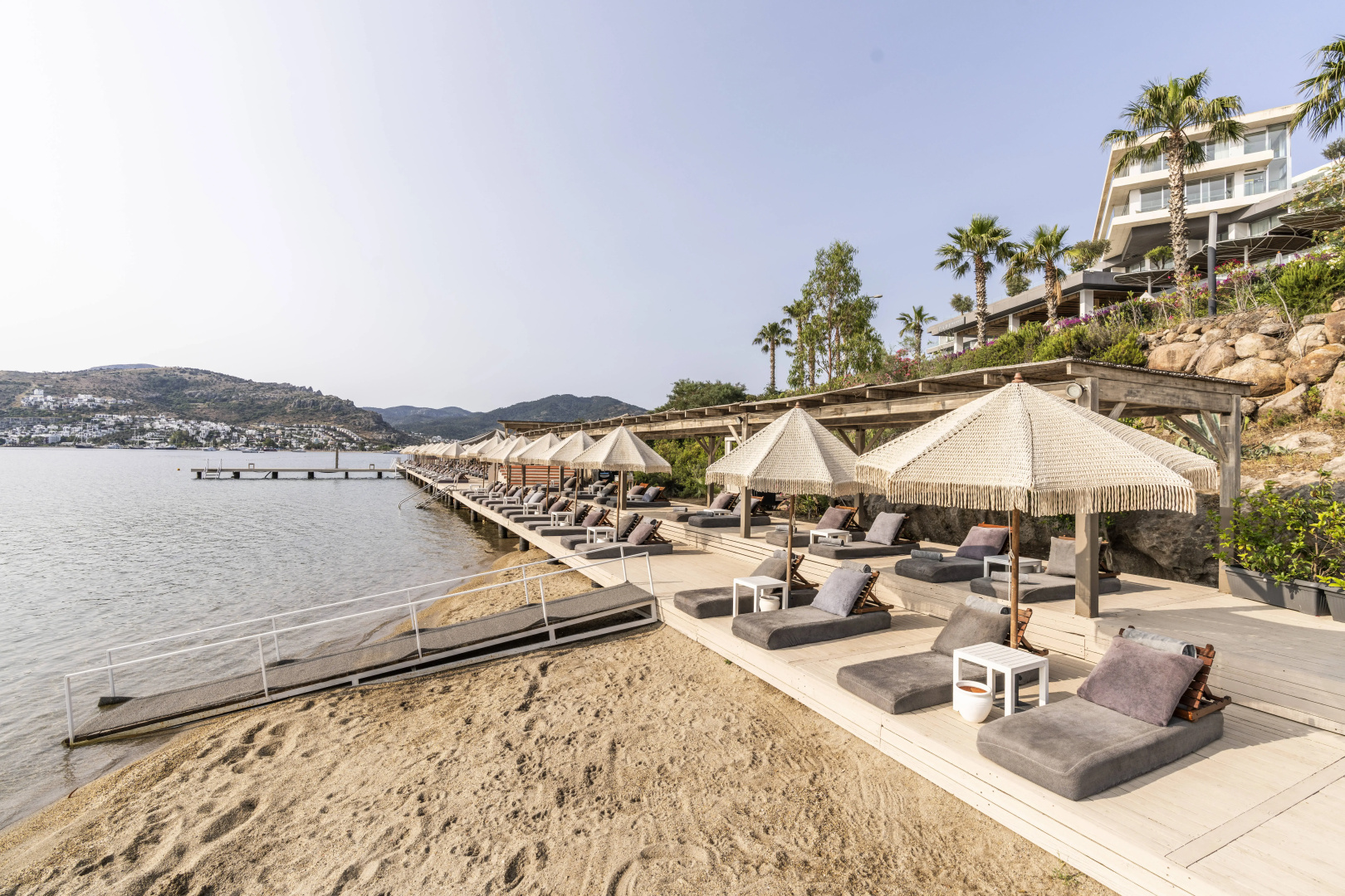 Отель Cape Bodrum Luxury Hotel & Beach