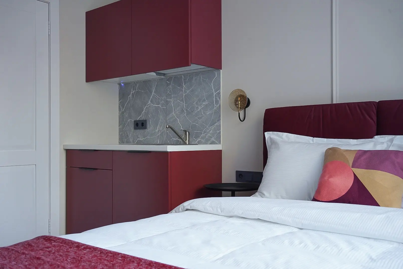 Апартаменты Pavlov Бордовая