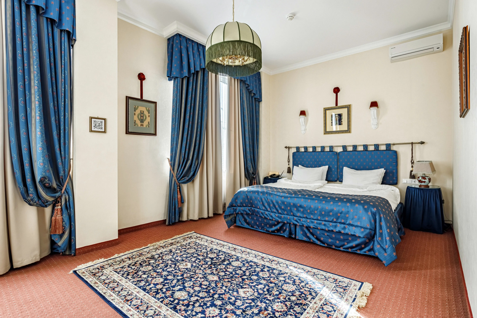 Отель Бристоль