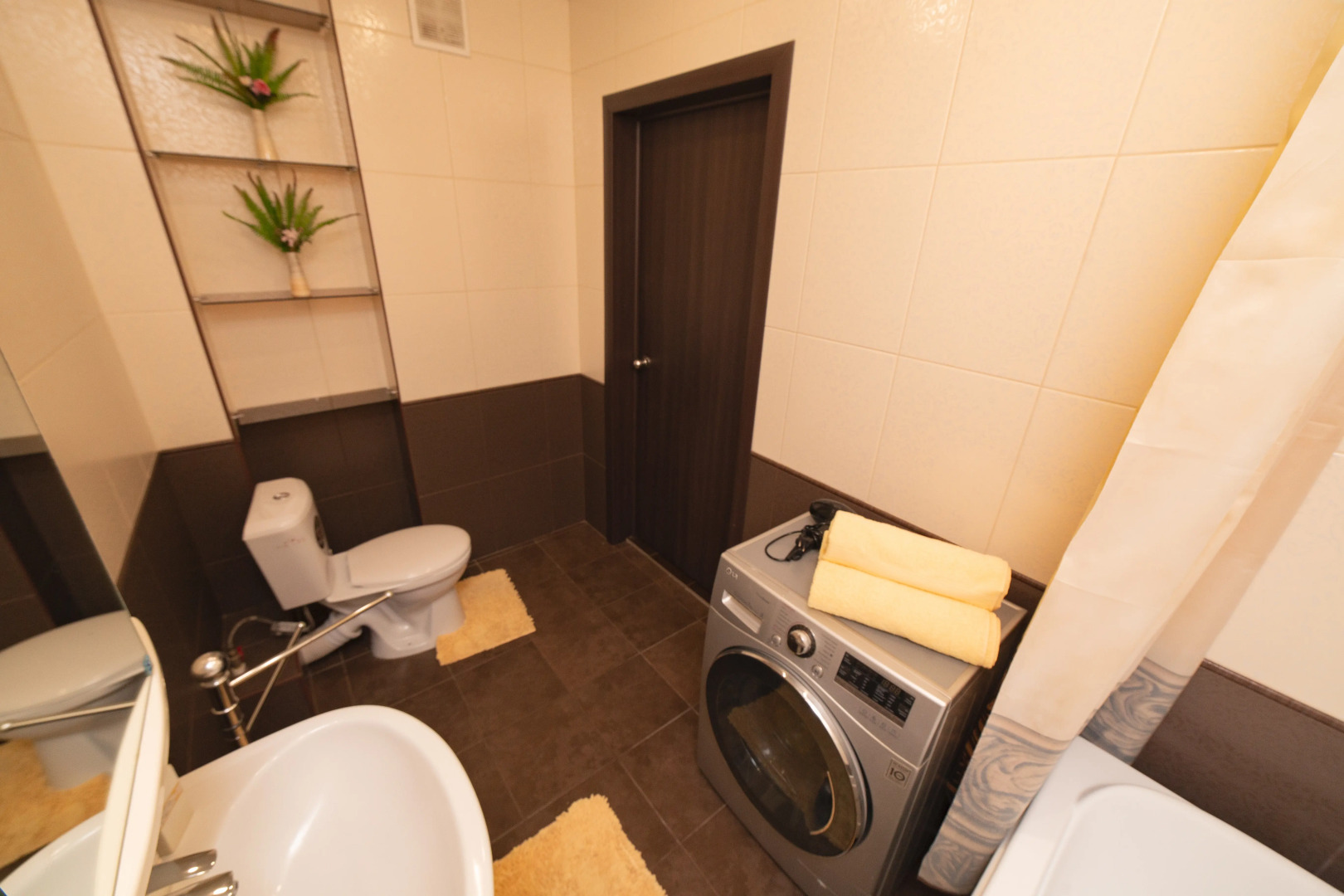 Апартаменты Novin квартал с видом во двор