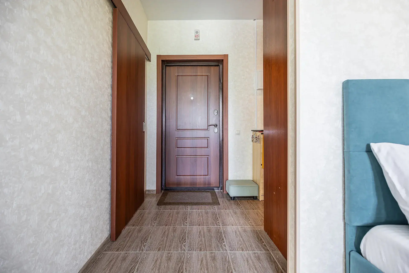 Квартира Студия с Огромной Парковочной зоной в 10 Мин.езды от Центра