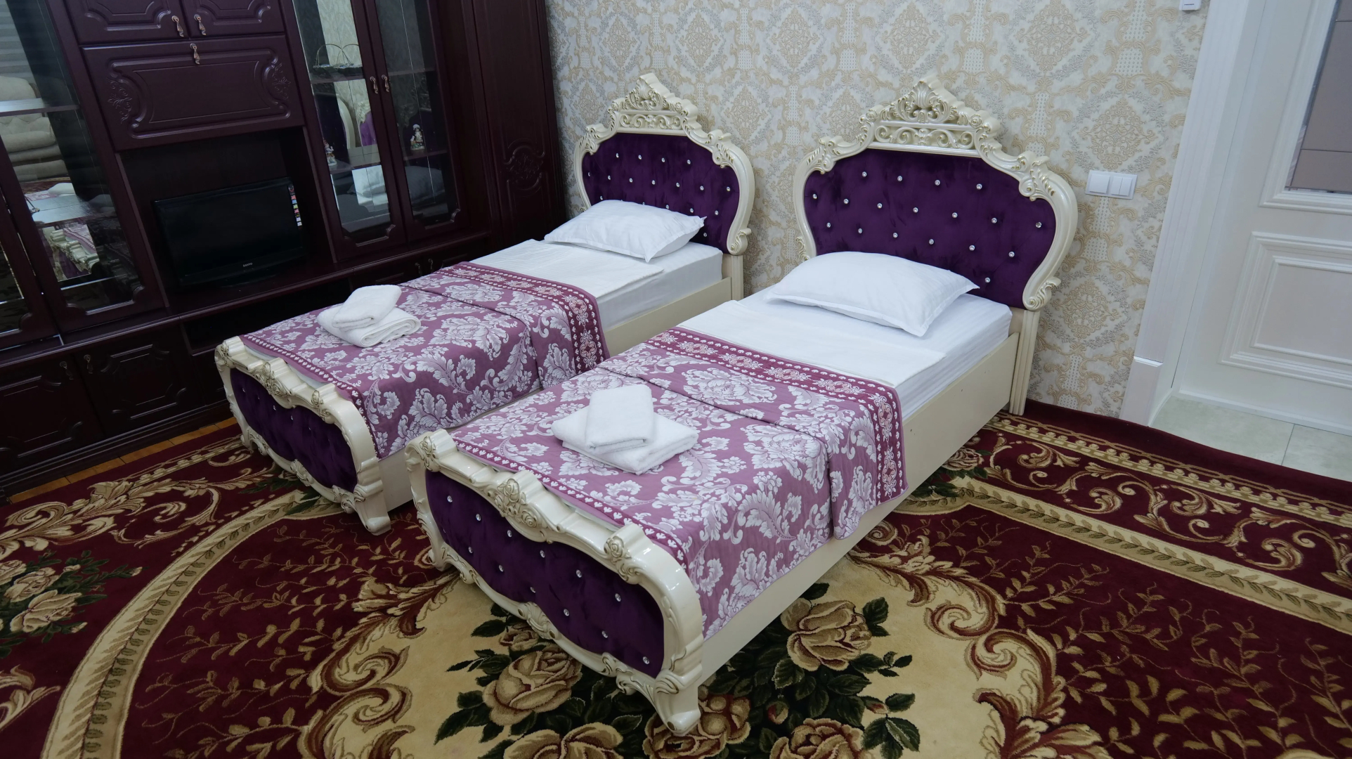 Частный дом Рядом с Регистаном