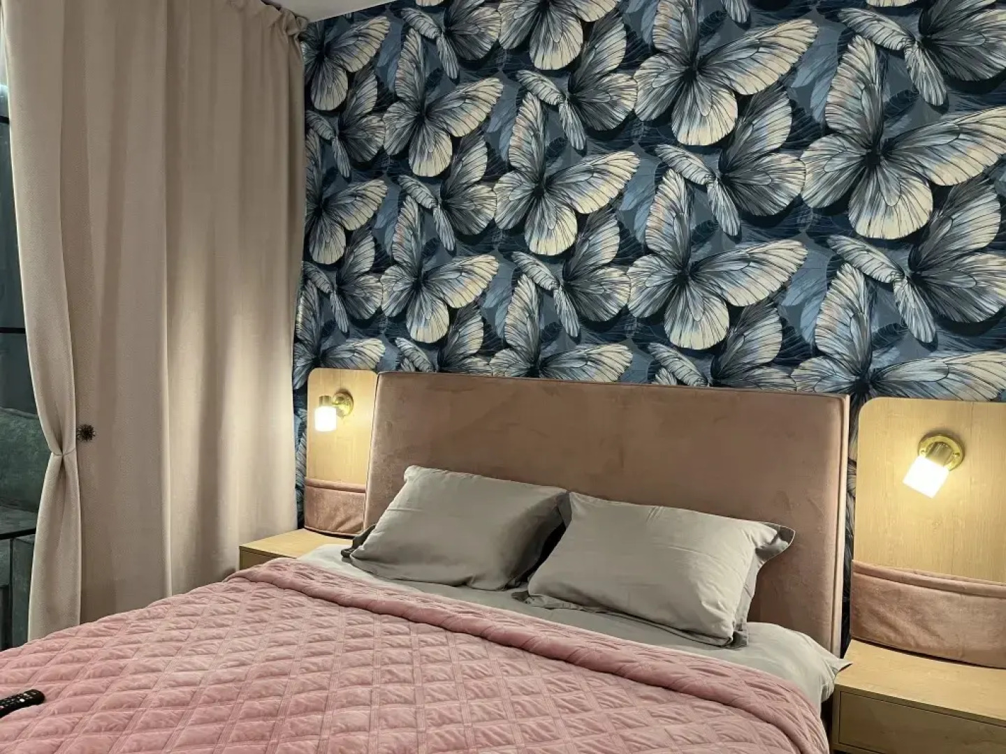 Улучшенные апартаменты Баттерфляй с камином в центре города