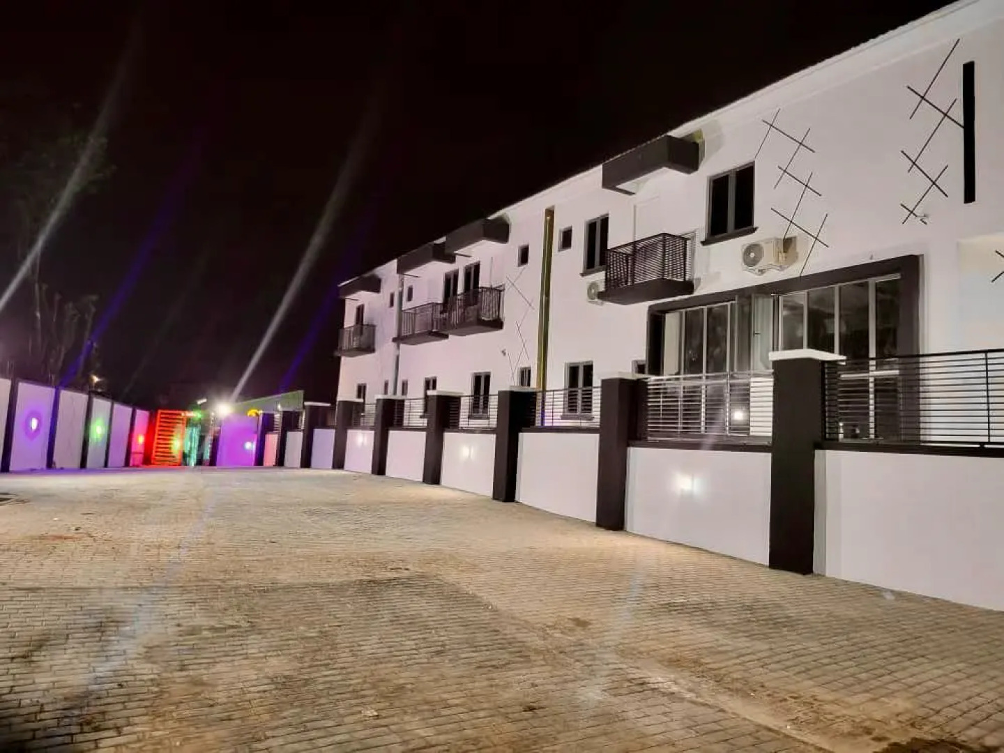 Отель Shugaland