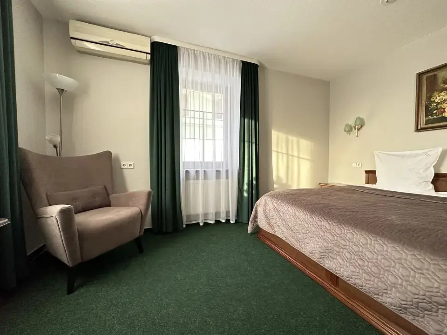 Отель Мономах