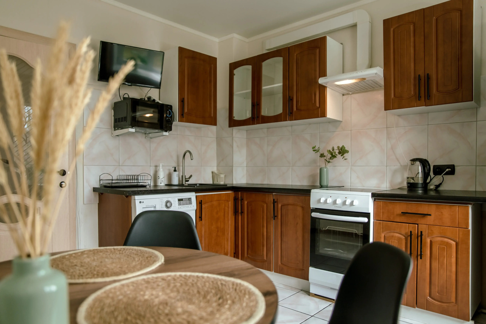 Апартаменты Двухкомнатные на Ленинградской 72