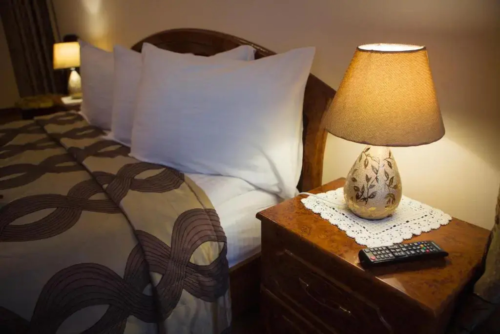 Отель Корона