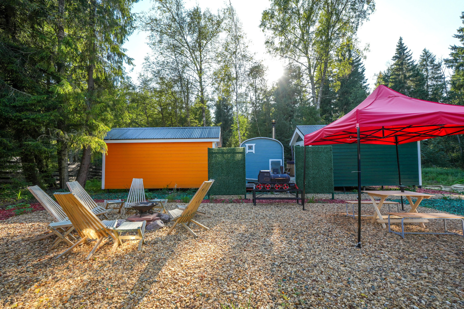 Шале Желтый домик в лесу на Живописной улице